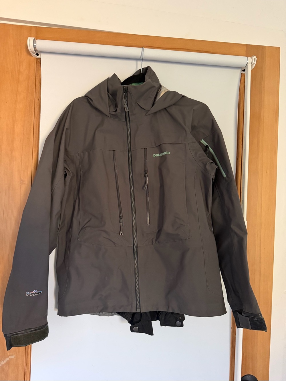 Patagonia swiftcurrent wading jacket women’s medium